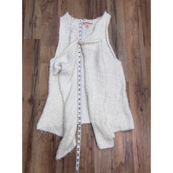 Love By Design Cream Fuzzy Knit Open‎ Front Vest Sweater Size Small